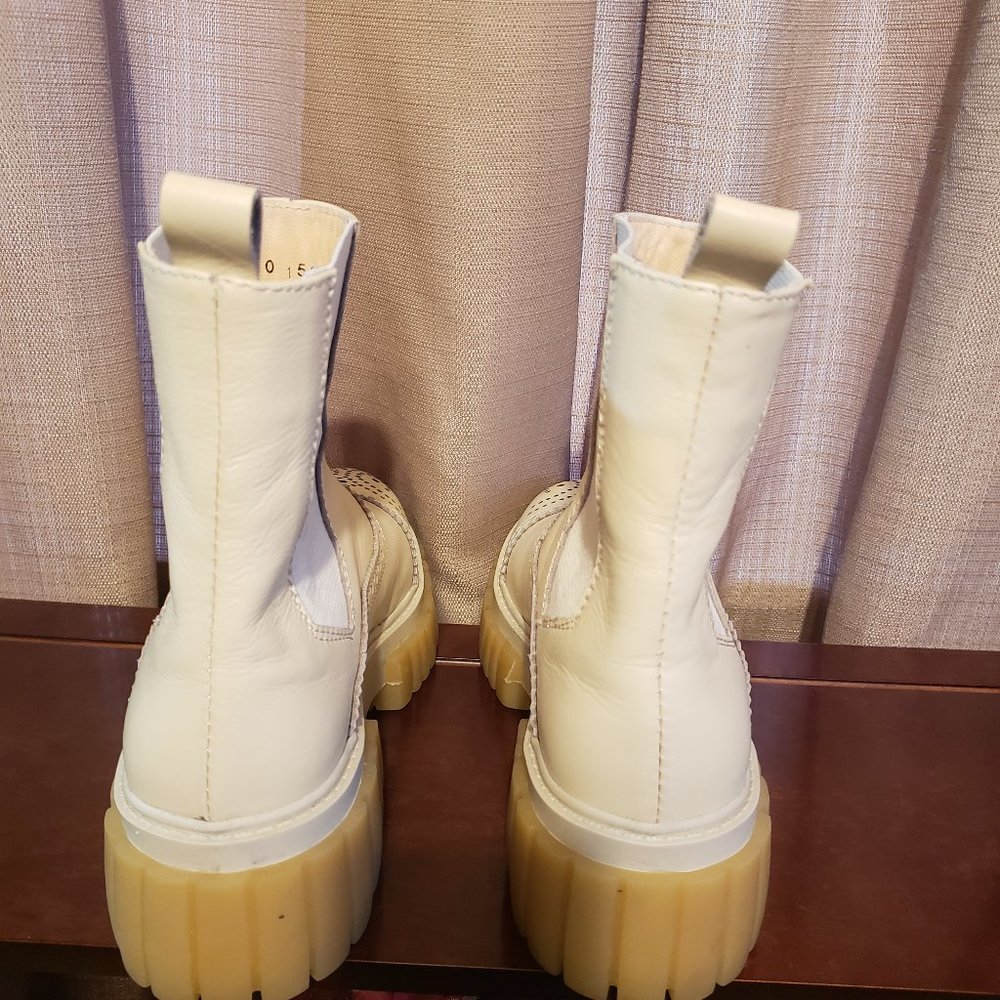 Very beautiful european leather boots